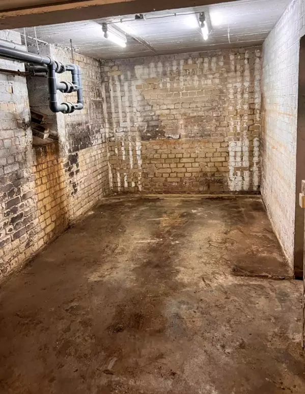 Vor der Kellerabdichtung