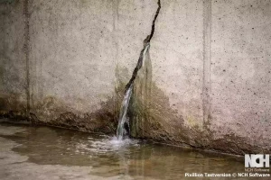 Riss in Betonwand Wassereindrang 2026